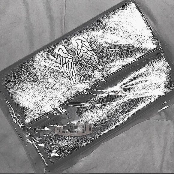 🆕🔥LIMITED EDITION:VS ANGEL RUNWAY PARIS FRANCE 2019 HARD TO FIND:COLLECTABLE - Picture 8 of 9